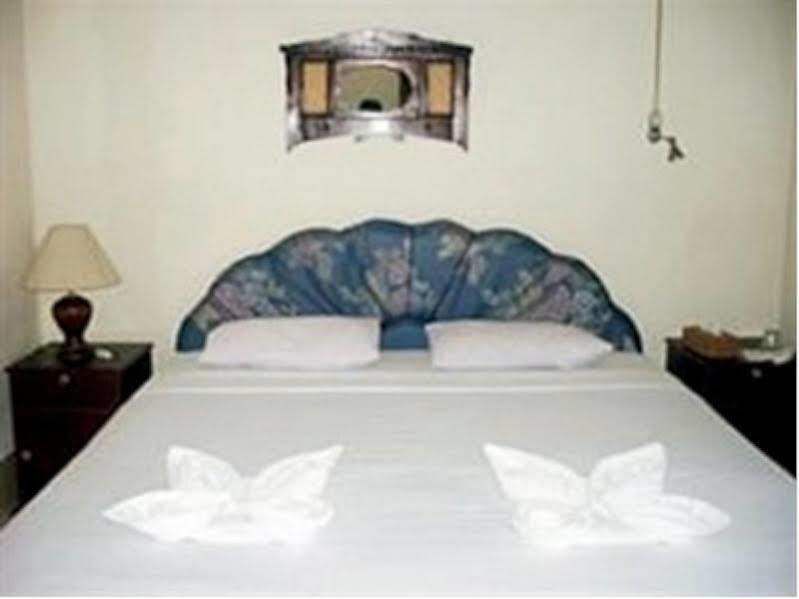 Lokon Boutique Resort Tomohon Exterior photo